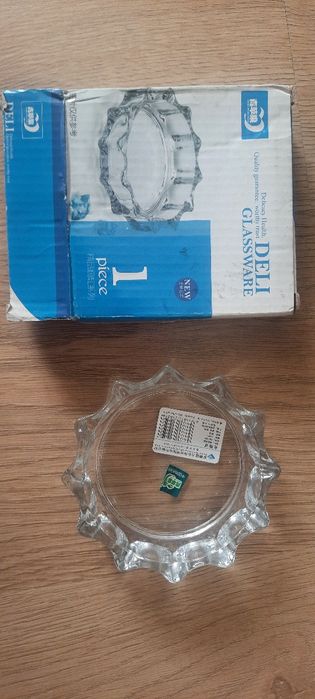 Пепельницы стеклянные, новые