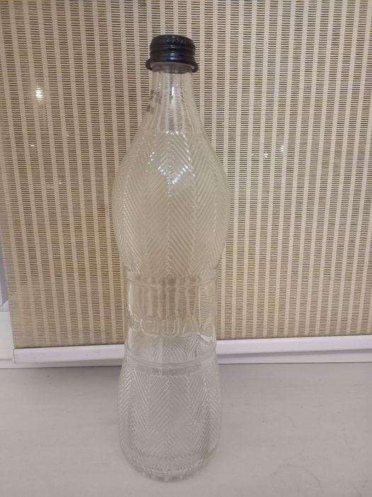 Пустая бутылка с крышкой 0.75