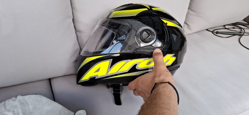 Vand casca moto airoh