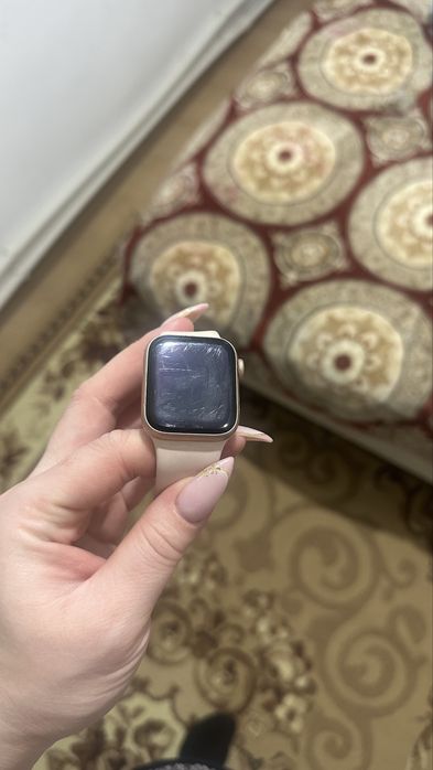 Продам Apple Watch Series 6