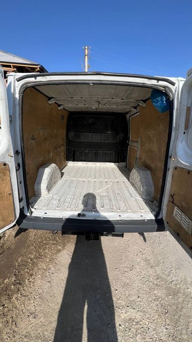 Ford transit sotiladi