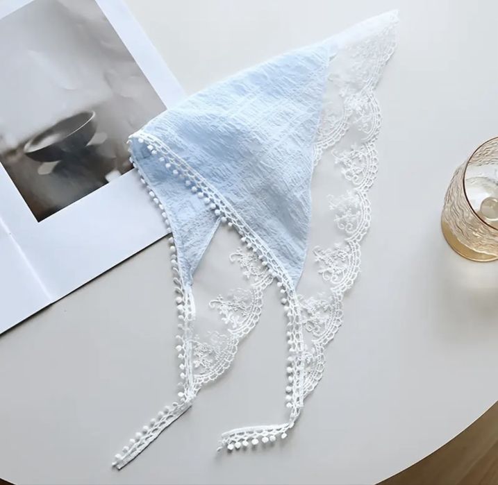 Французский треугольный платок