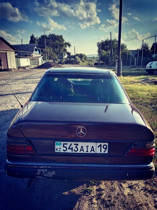 Продам w124, на ходу