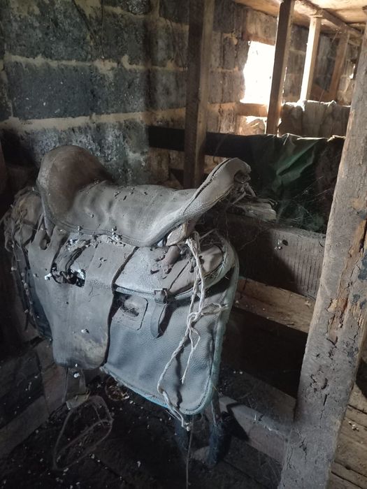 Продаю седло из кожи