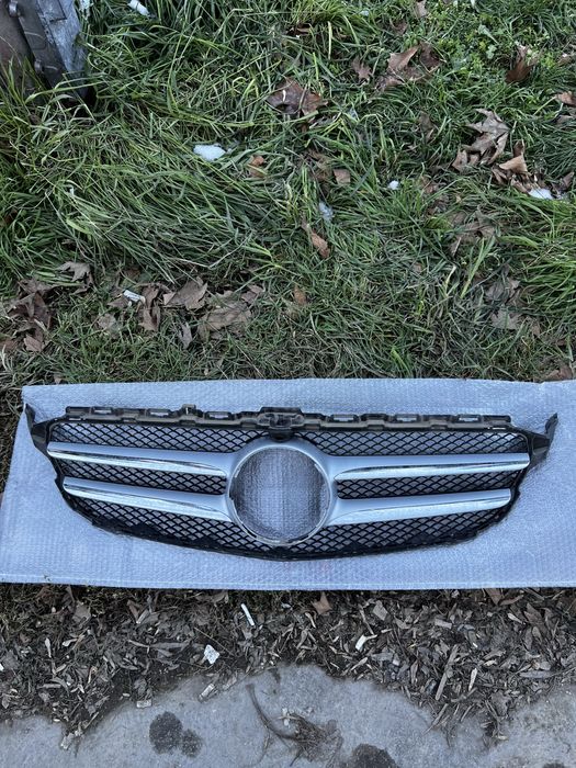 Оригинална решетка за Mercedes Benz W205