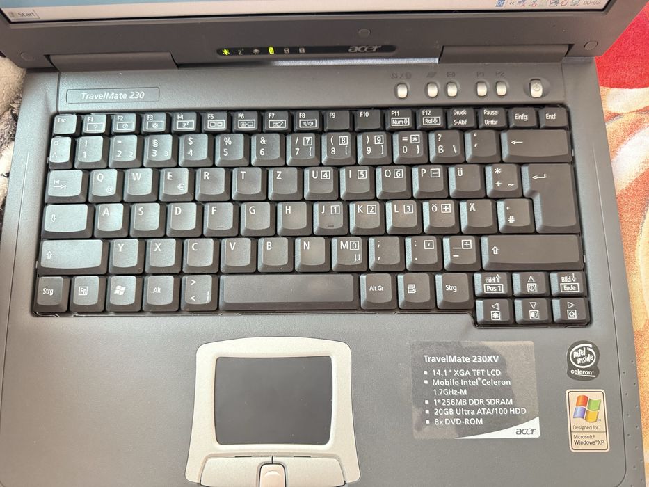 Ретро Лаптоп Acer TravelMate 230XV + Дигитална видеокамера Canon MV400