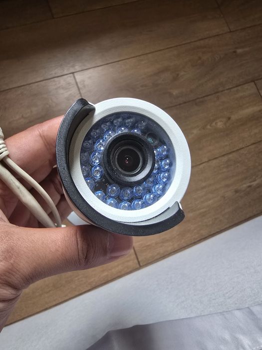 Камера Hikvision DS-2CD2042WD-I    4mm