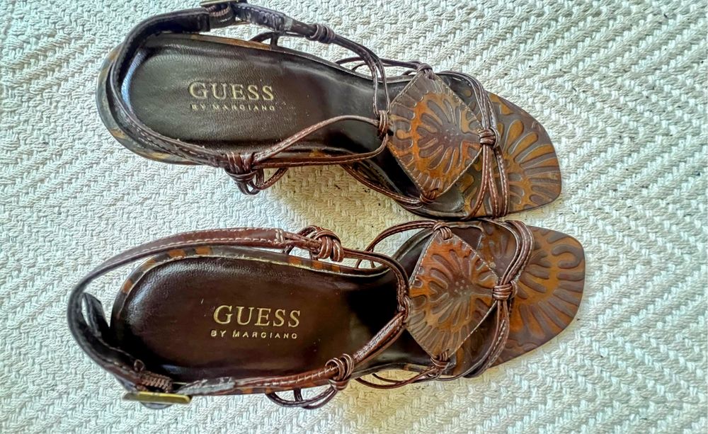 Дамски летни обувки Guess -36 номер