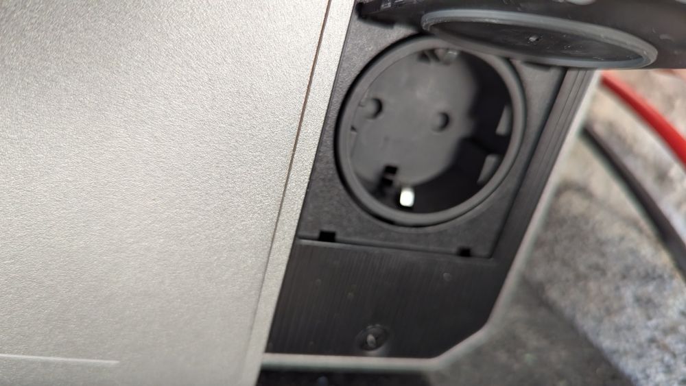 Anker Solix SolarBank 2 Pro