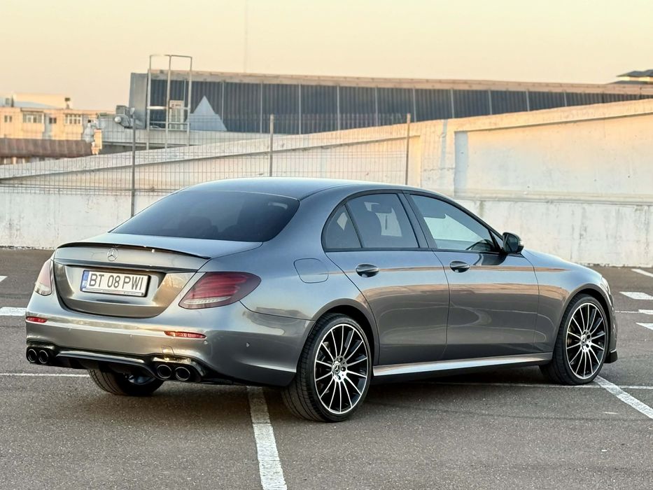 Mercedes E400d 4Matic 340cp Pachet AMG 2019