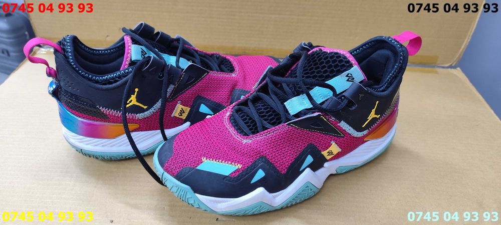 adidasi AIR JORDAN baschet marime 45 Westbrook One Take Vivid Pink CJ0780 601 semne mici de uzura pe talpa