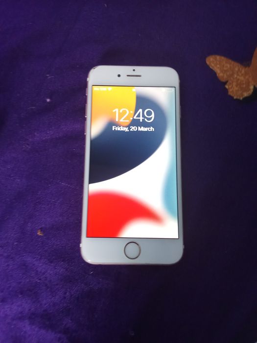 iPhone 6S este într o stare foarte bună fac și schimb