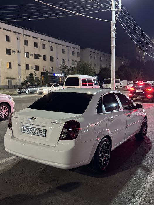 Chevrolet Lacetti Gentra 2010