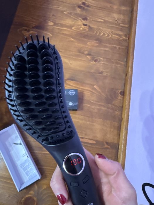 Четка за изправяне на коса 190 градуса Нова