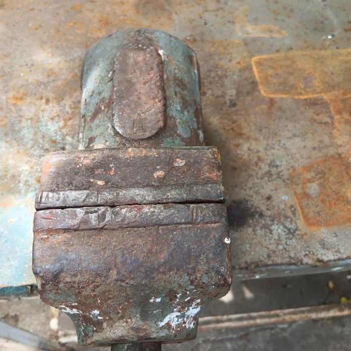 Menghina românească de 100mm