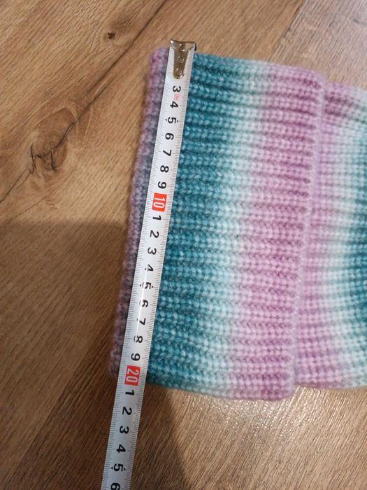 Дамска плетена топла шапка нова