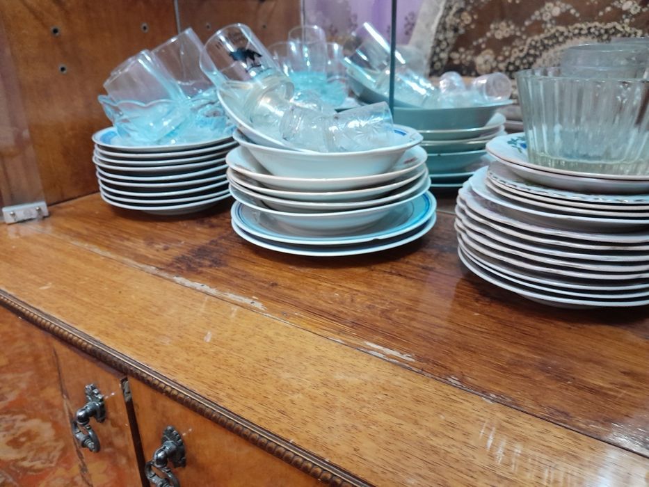 Продам посуду недорого.  Торг