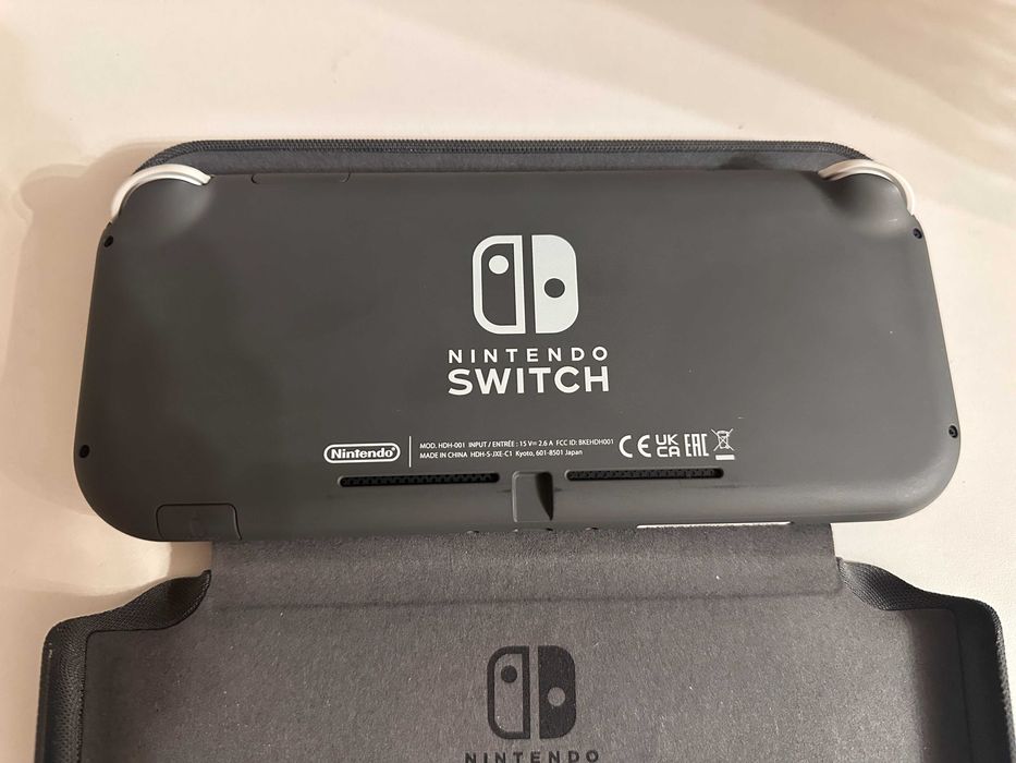 Nintendo Switch Lite Прошитая + Nintendo Flip Case