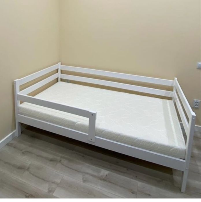 Продам кровать!подходит для девочек и мальчиков