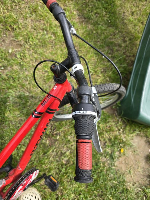 Vând Bicicleta B-Twin, decathlon , roti de  20 inch , 6-10 ani MTB