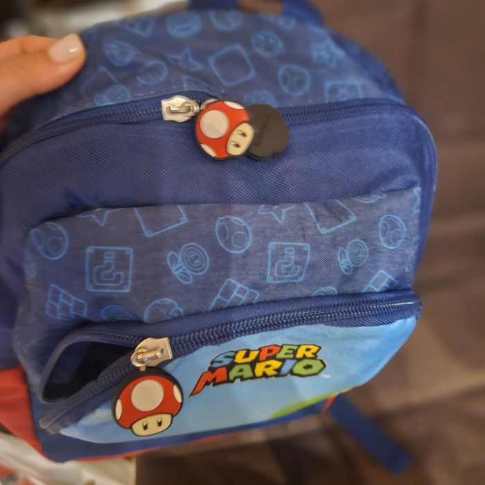 Детска раница Super Mario и яке Benetton 6-7 г.