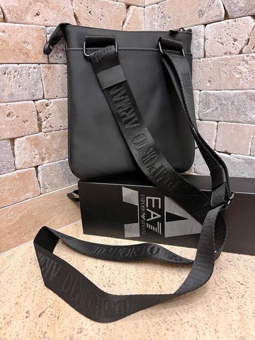 Мъжки чанти през рамо.