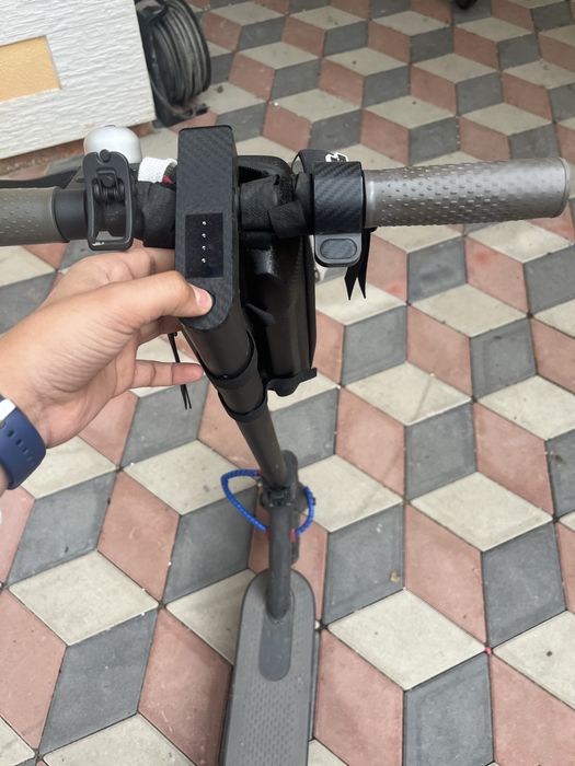 Vand totineta xiaomi m365 nu are nici un defect rotineta
