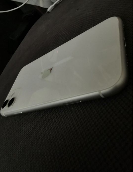 Iphone 11 128гб .