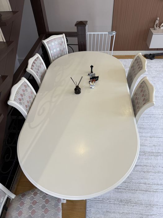 Продам стол и стулья