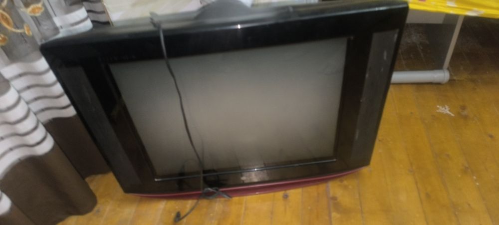 Televizor kg xolati yaxshi tuneri bn