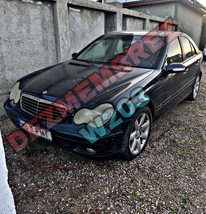 Piese caroserie mecanica Mercedes C class w203 Doua modele