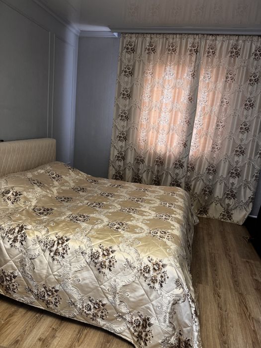 Шторы. Комплект штор плюс покрывало
