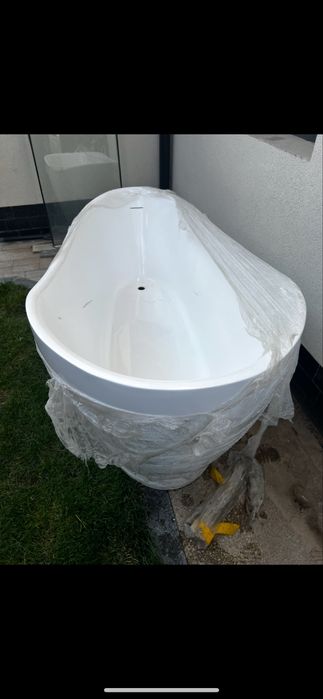 Ванна отдельностоящая