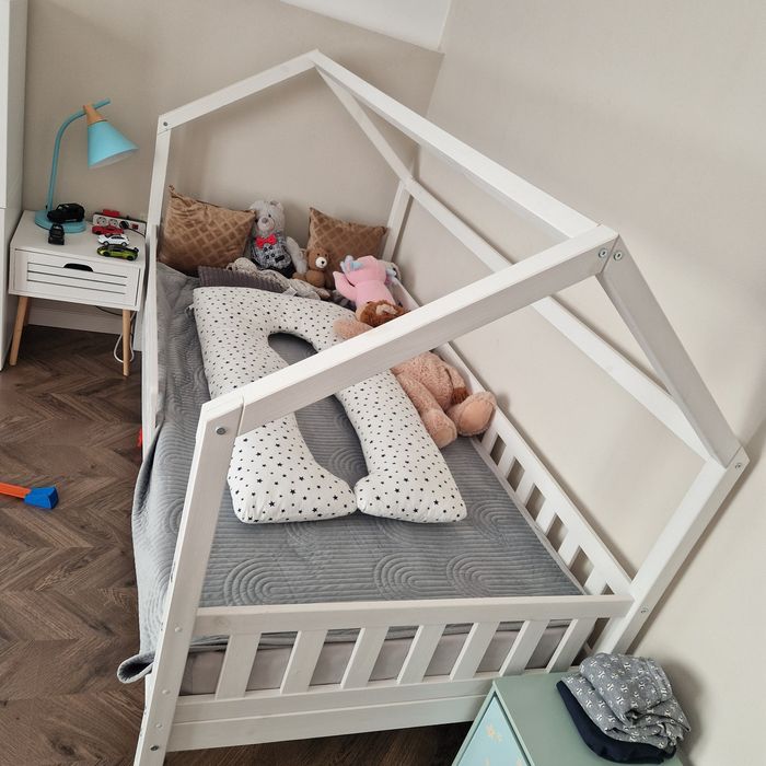 Pat pentru copiii 2m/1m + saltea