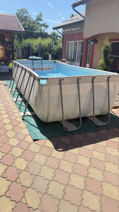 Piscină cu cadru metalic + pompă
