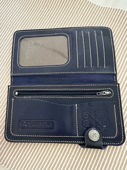 Продам кожаный кошелёк