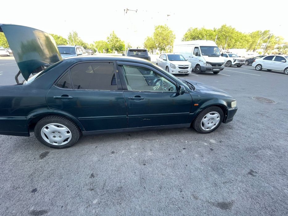 Продаю машину HONDA