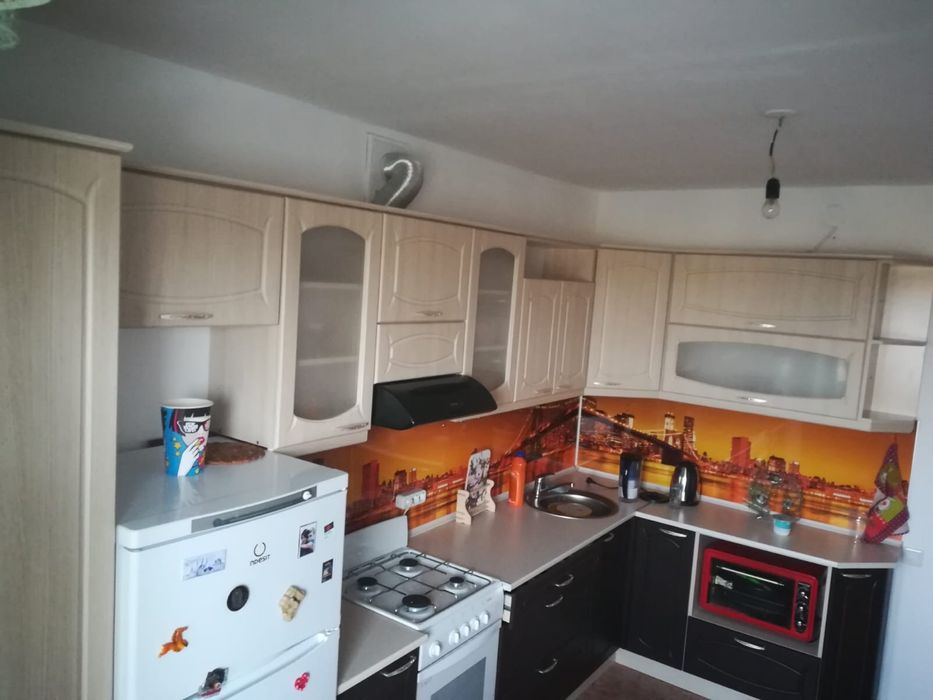 100 000тг.Продам кухню