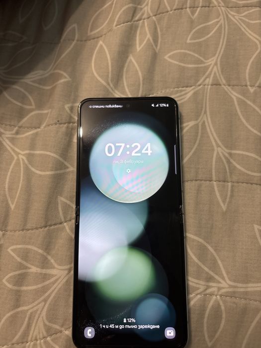 Samsung galaxy Z flip 5
