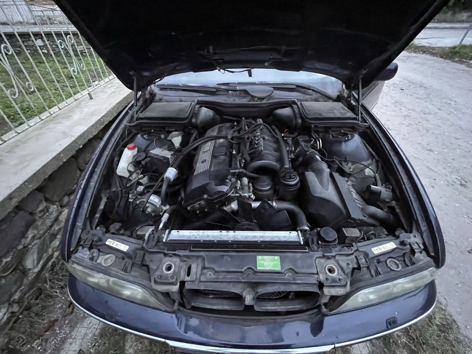 Продавам BMW 528. E39
