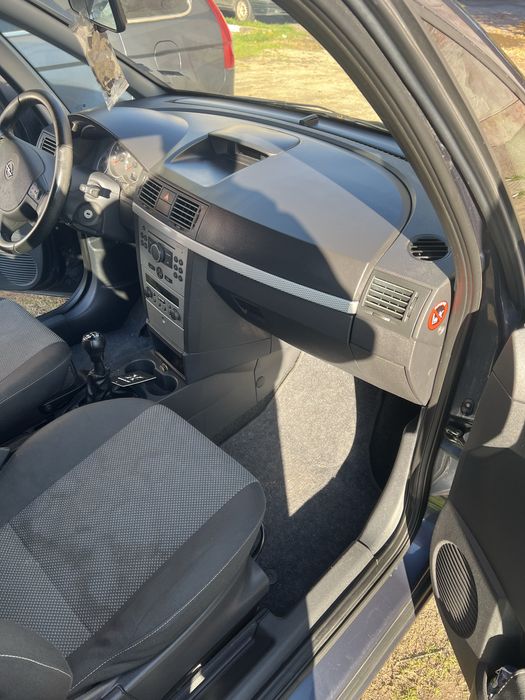 Продавам Опел Мерива 1,6