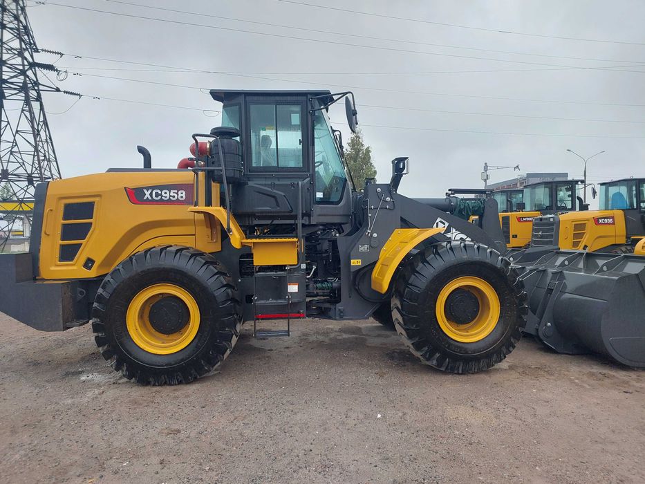 Погрузчик  XCMG XC958 3,2  и 3,5 кубовый