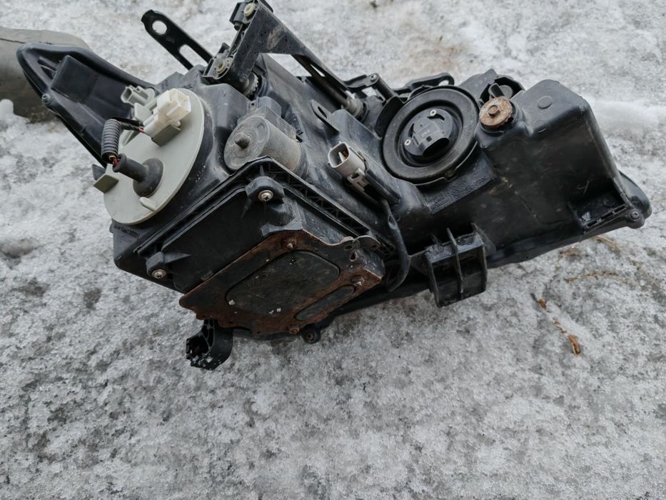 Продам фару на лексус 330
