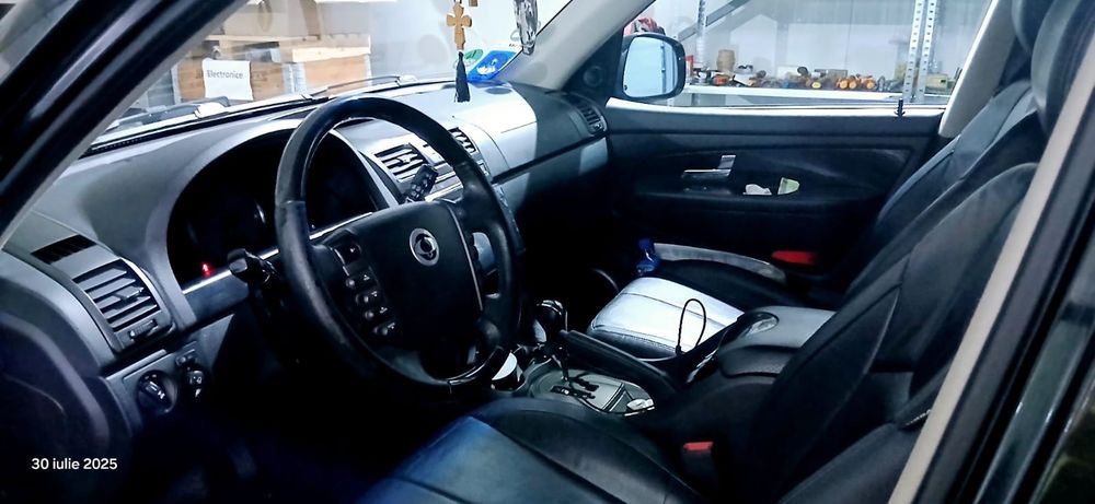 4x4 SUV SangYong Rexton