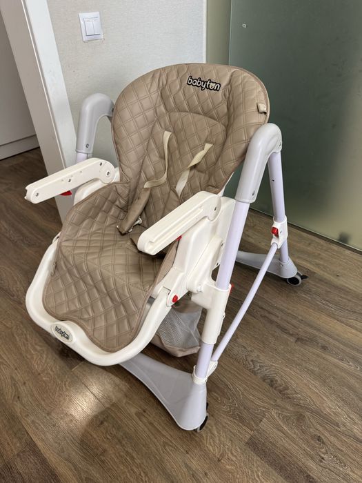 Детский стульчик для кормления