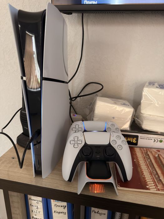 Playstation 5 + 6 игр + 2 джойстик