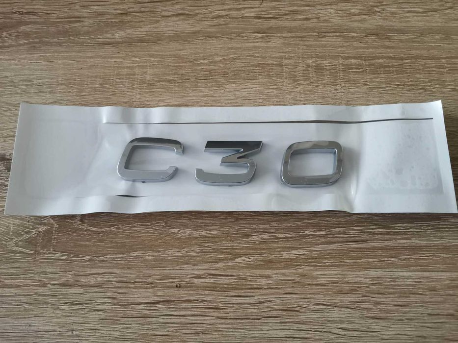 Volvo C30 сребрист надпис
