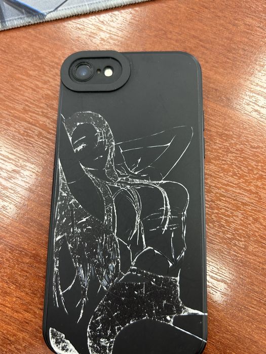 Продам айфон se 2020