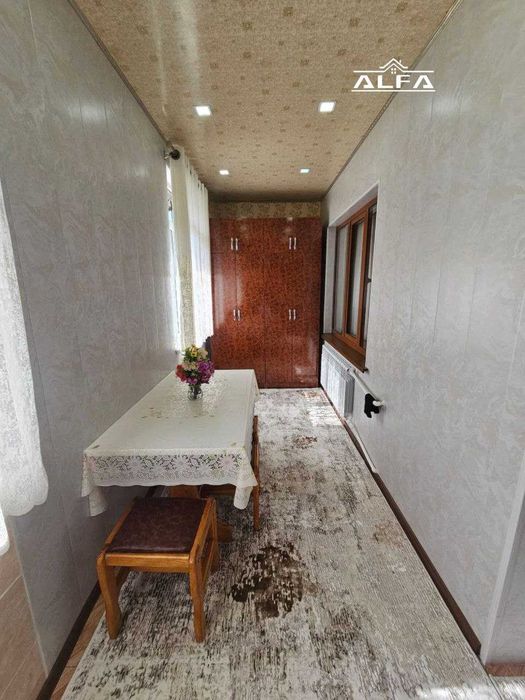 Kvartira uy xonadon sotiladi 3 xonali 84m² 3-qavat.