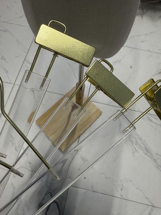 Продам вешалки зажимы